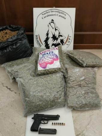 Catania, 25enne con droga e arma: arrestato figlio di esponente del clan Cappello-Bonaccorsi