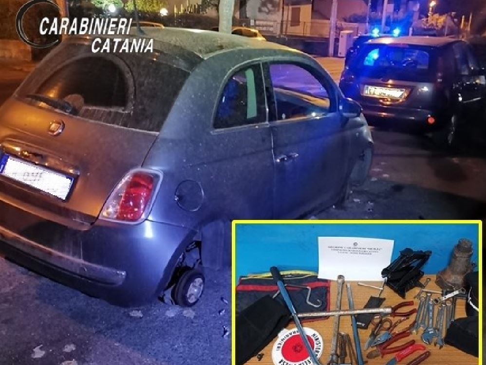 Sorpreso a smontare Fiat 500, aveva “l’officina portatile” in auto: arrestato
