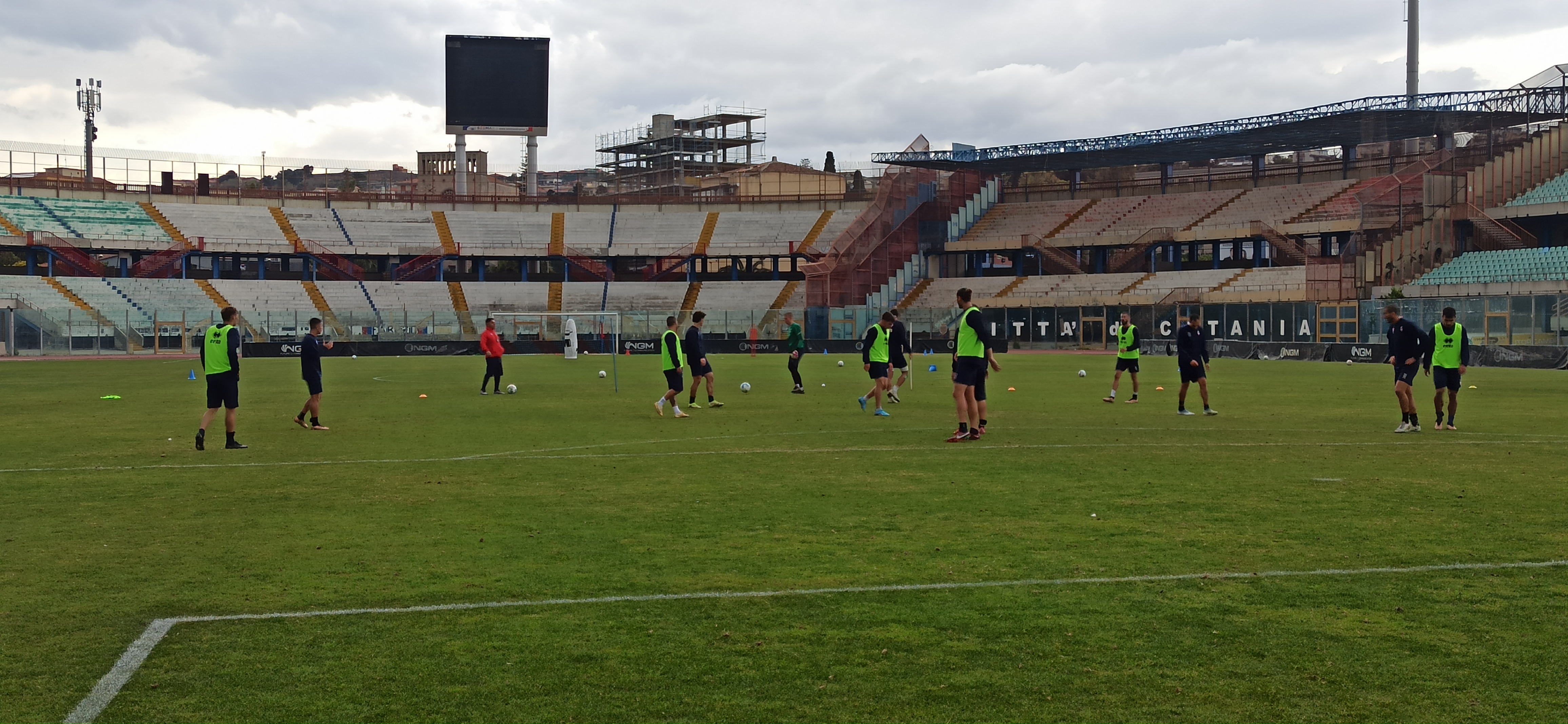 Catania, seduta sotto la pioggia al “Massimino”. E Litteri parla del suo futuro