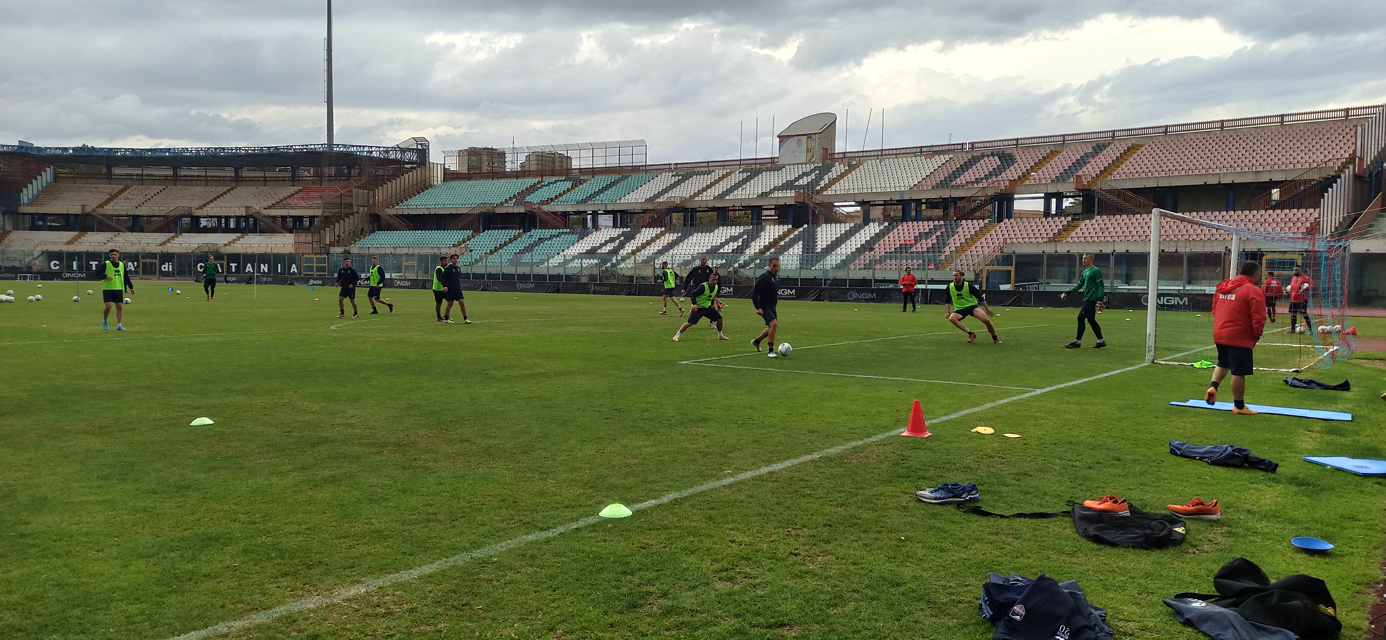 Catania, seduta sotto la pioggia al “Massimino”. E Litteri parla del suo futuro