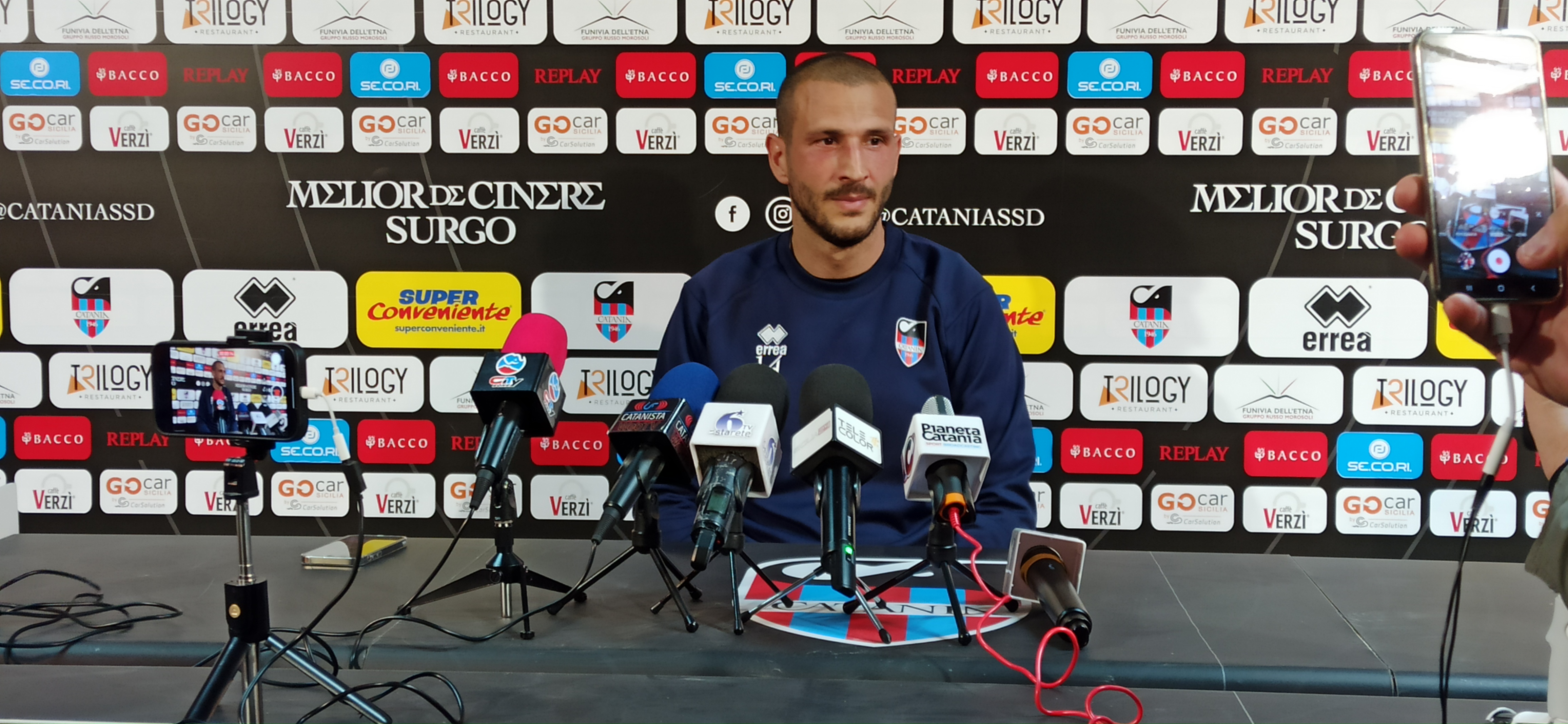 Catania, seduta sotto la pioggia al “Massimino”. E Litteri parla del suo futuro