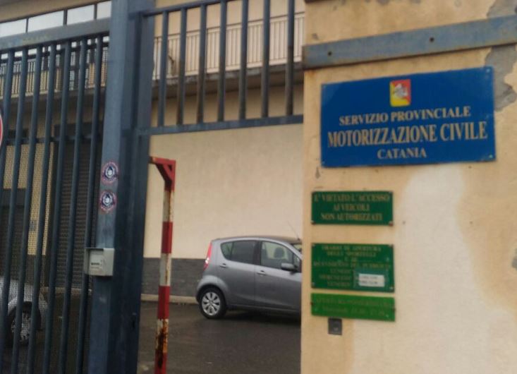 Motorizzazione Civile di Catania, dipendenti in stato di agitazione: “Stanchi ed esasperati”