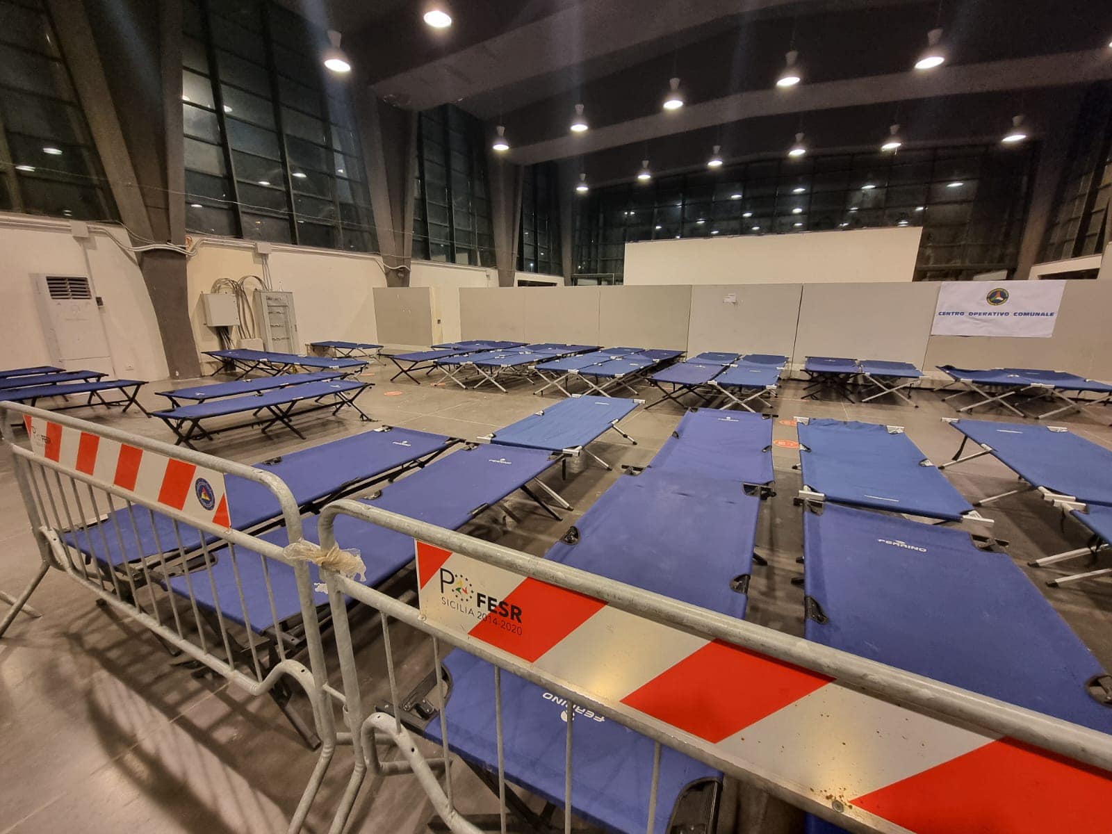 Emergenza sbarchi, 700 migranti in arrivo a Catania: allestite due tendostrutture