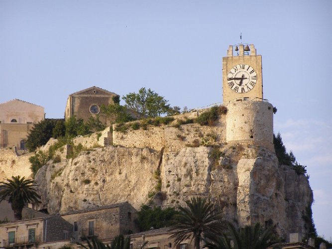 Modica, restyling per il Castello dei Conti