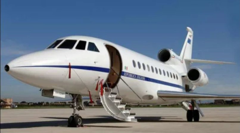 Neonata in pericolo vita trasportata a Milano con volo Aeronautica