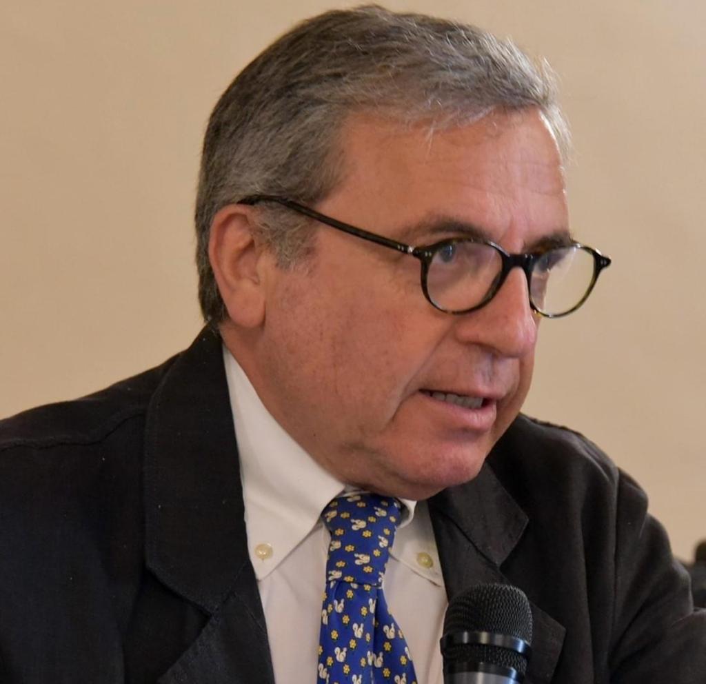 “Schifani si fida di quattro monnezzari, il fotovoltaico? Non può bloccarlo”