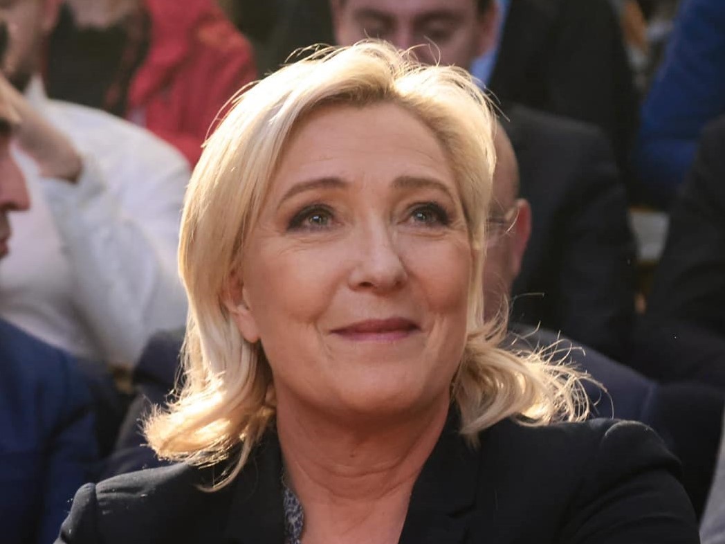 Francia, malore per Jean Marie Le Pen. La figlia Marine: “Sta bene”