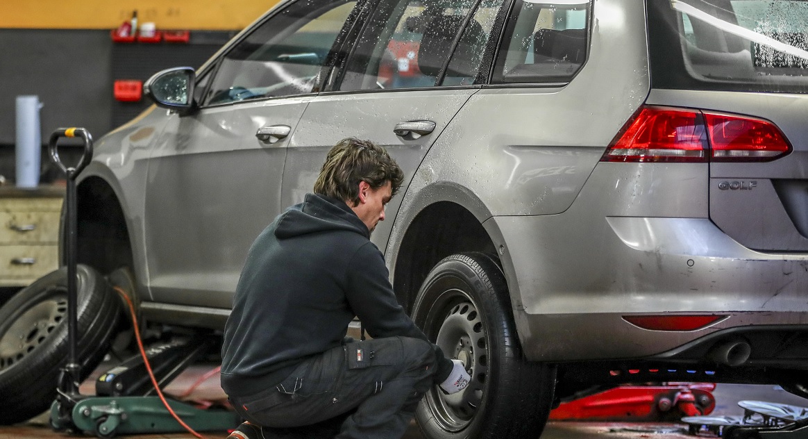 Cambio pneumatici 2023, quando sostituire con gomme estive: le regole