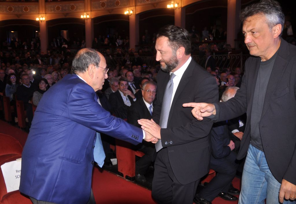 Cancelleri passa a Forza Italia, dopo gli attacchi del M5S, il sostegno di Pellegrino e Razza