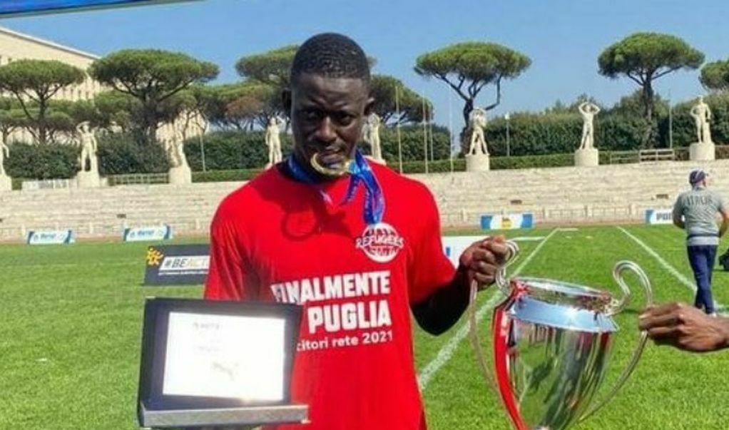 Calcio, malore nel sonno: giovane portiere muore a 19 anni