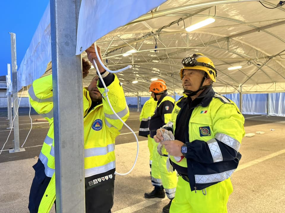 Catania, in arrivo 700 migranti: pronte le tendostrutture