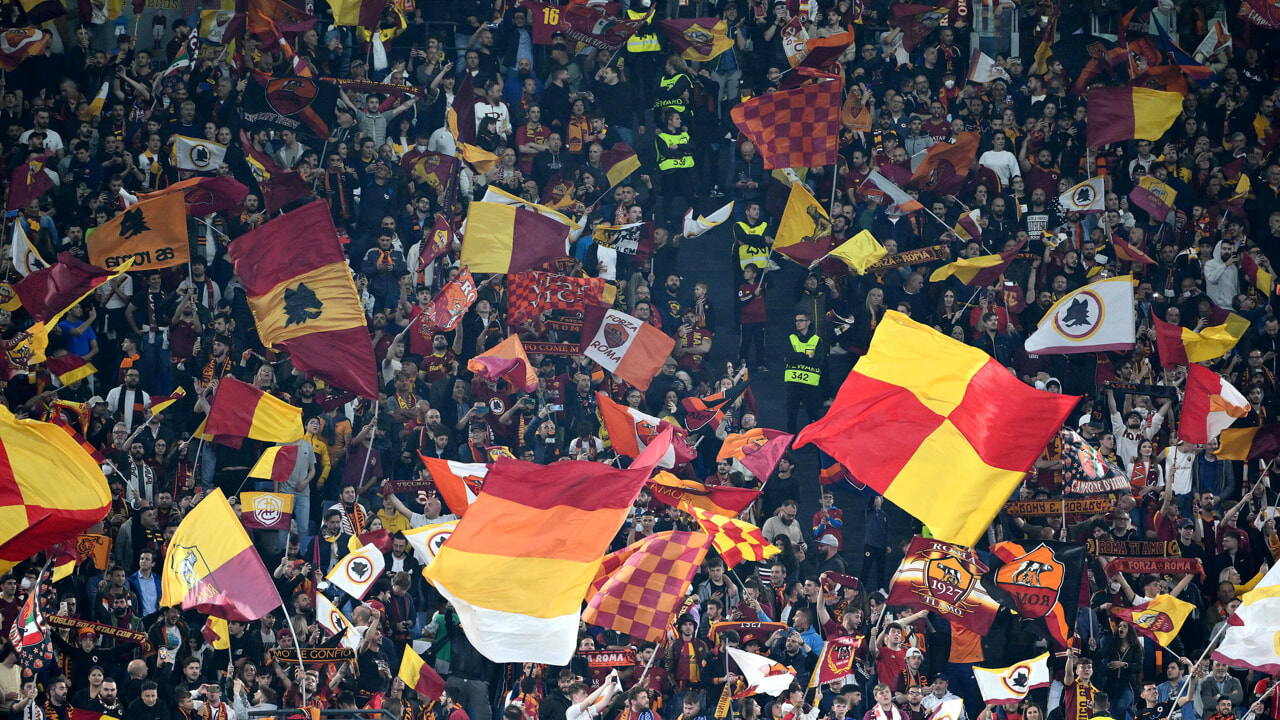 Si dà malato per seguire partita della Roma all’estero: denunciato dipendente pubblico