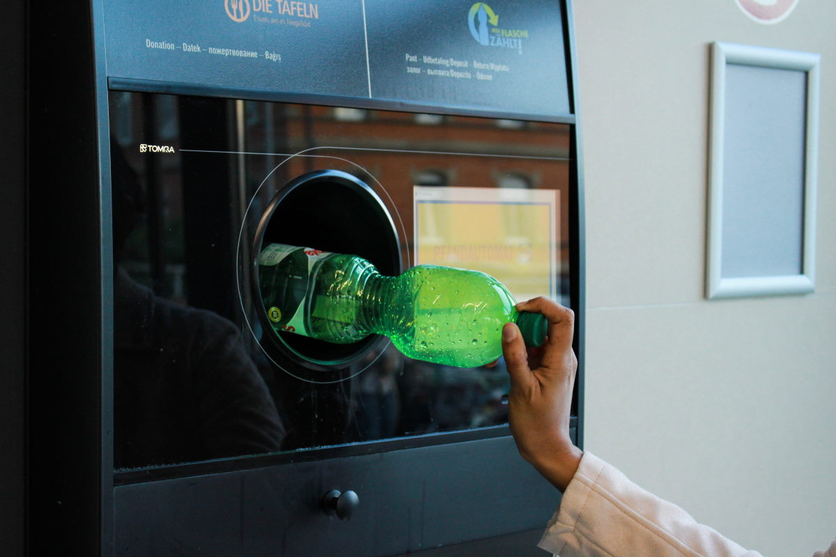 Calatafimi, arriva la macchina mangiaplastica