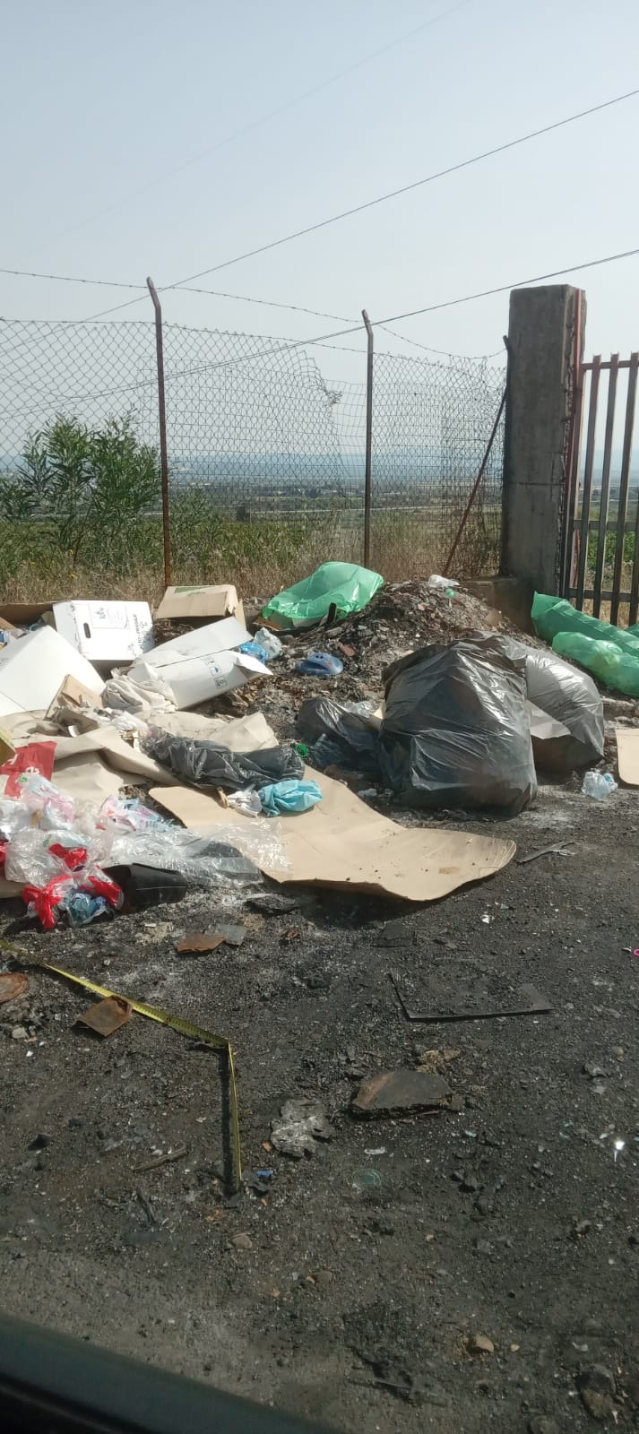 Rifiuti Catania, da San Cristoforo a Librino va di moda “il lancio del sacchetto”