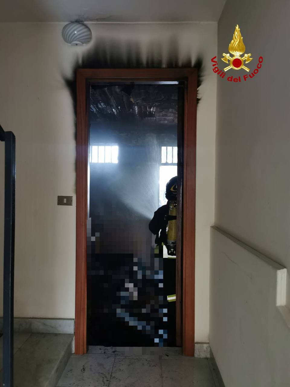 Acireale, maxi incendio in un’abitazione a Santa Tecla