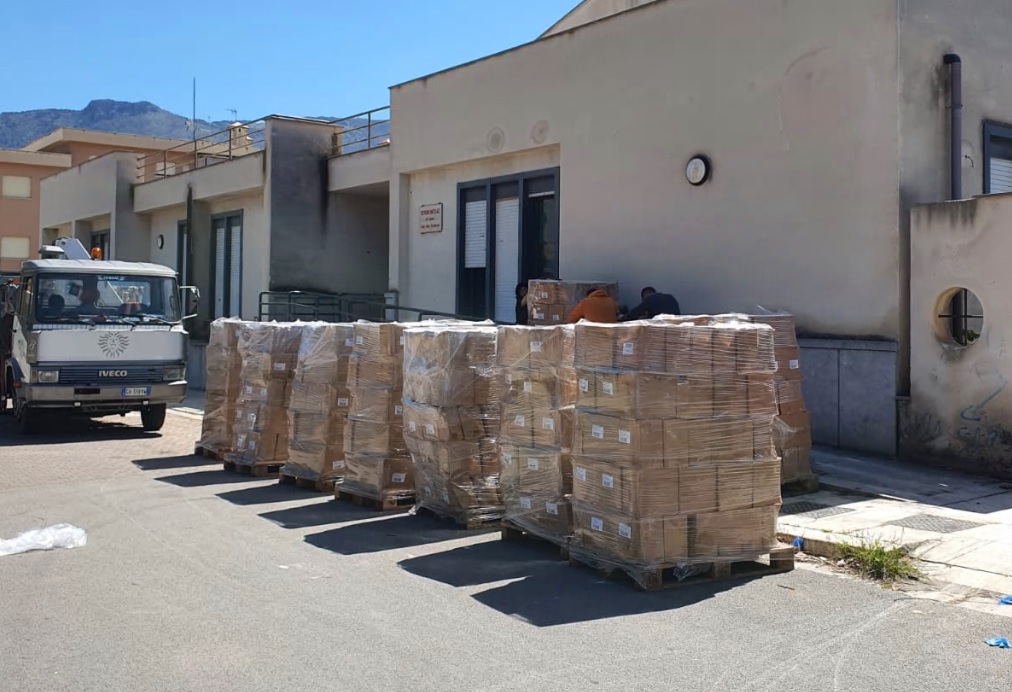 Da Palermo parte container con aiuti per il Burundi, Cuffaro: “Siciliani hanno animo nobile”