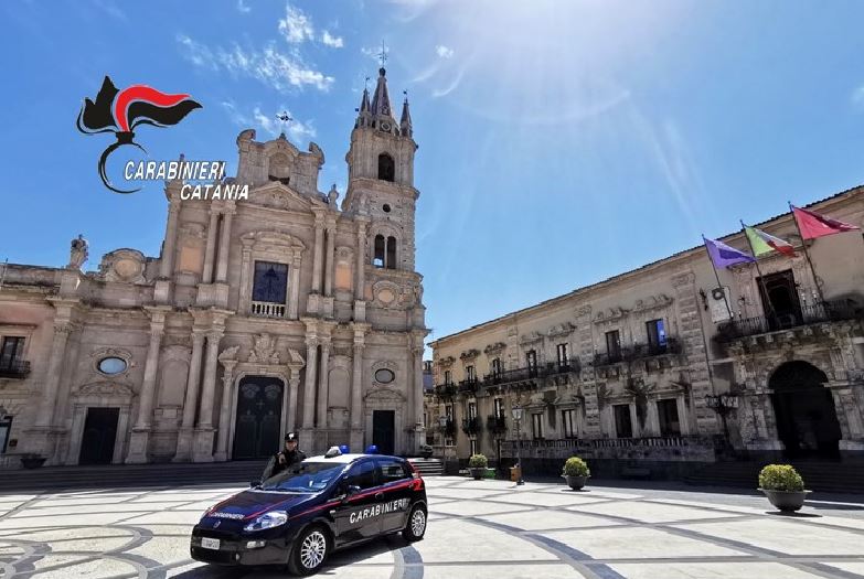 Tenta una rapina all’Ufficio Postale di Aci Sant’Antonio: arrestato 27enne