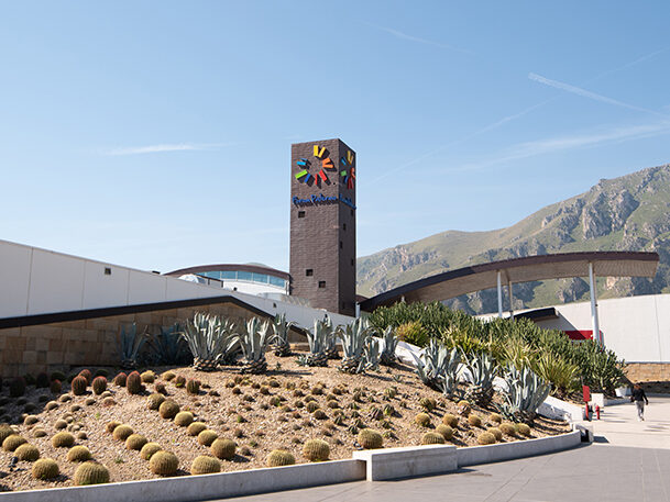 Palermo, mazzata per 18 lavoratori: al Forum chiude Scarpe& Scarpe