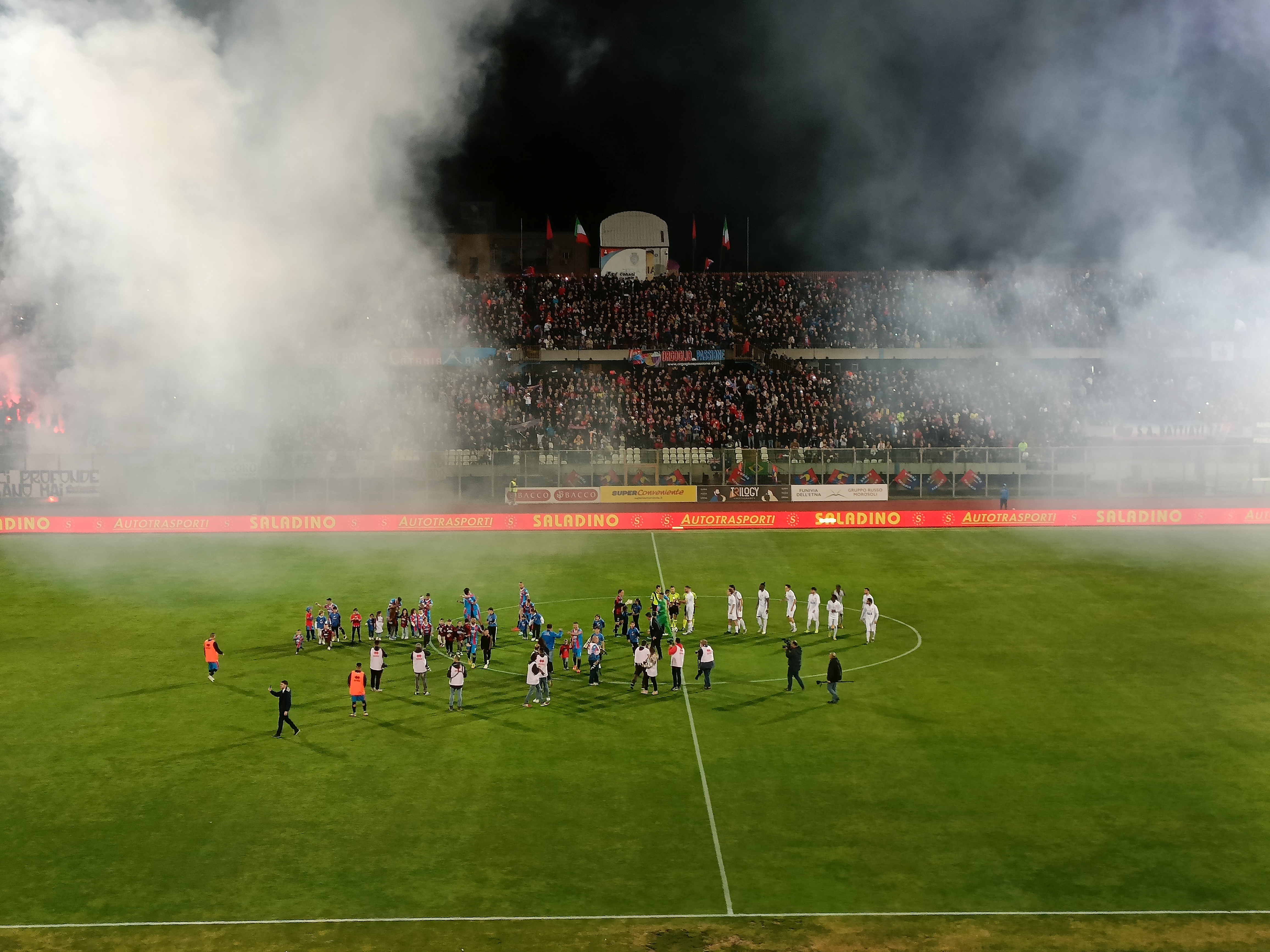 Il Catania fa festa davanti ai ventimila del Massimino: 2-0 e spettacolo allo stadio (FOTO e VIDEO)