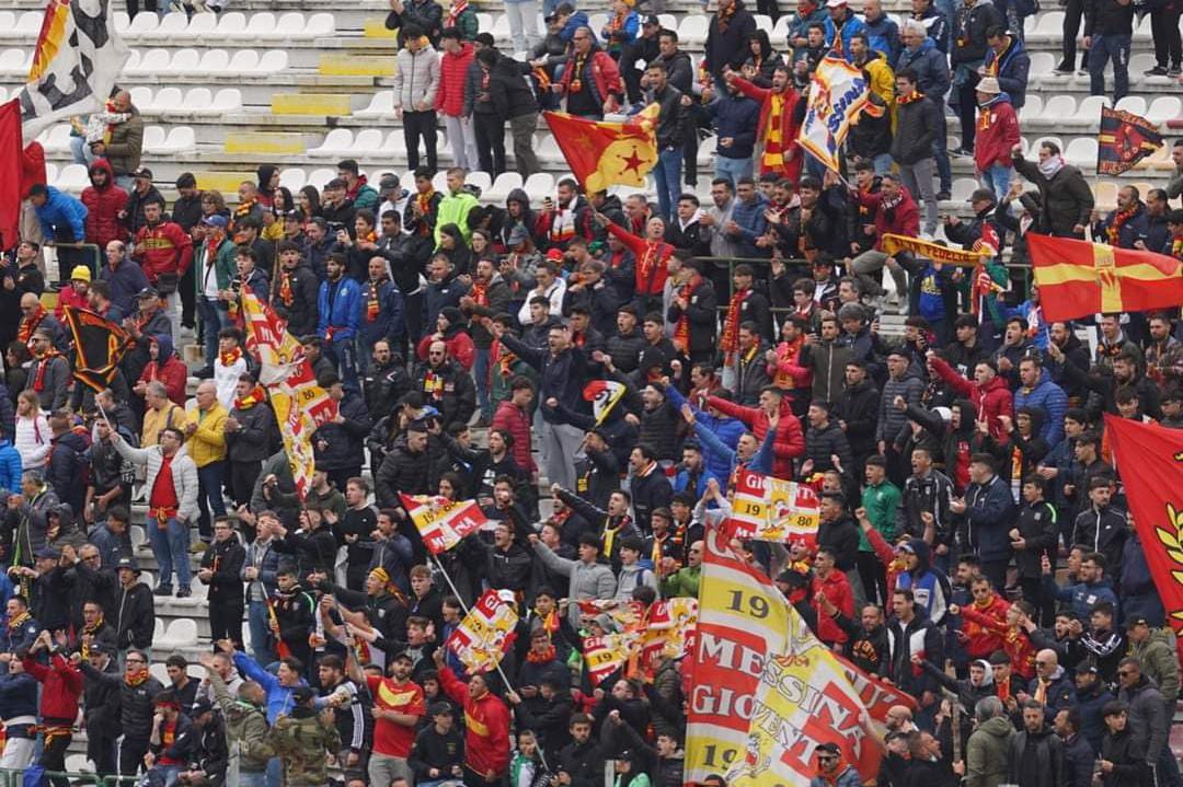 Serie C, gioia Messina: 1-0 alla Gelbison e salvezza