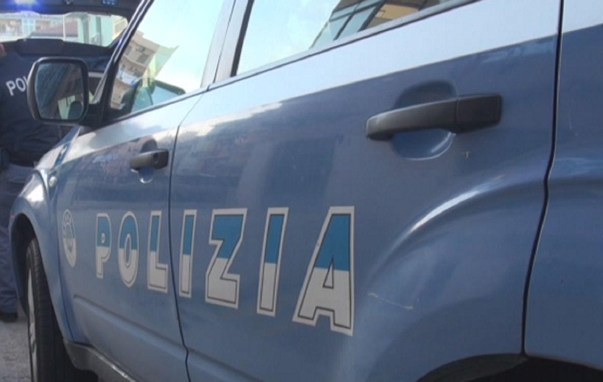 Minacce, calci e pugni ai genitori e al fratello: arrestato 27enne
