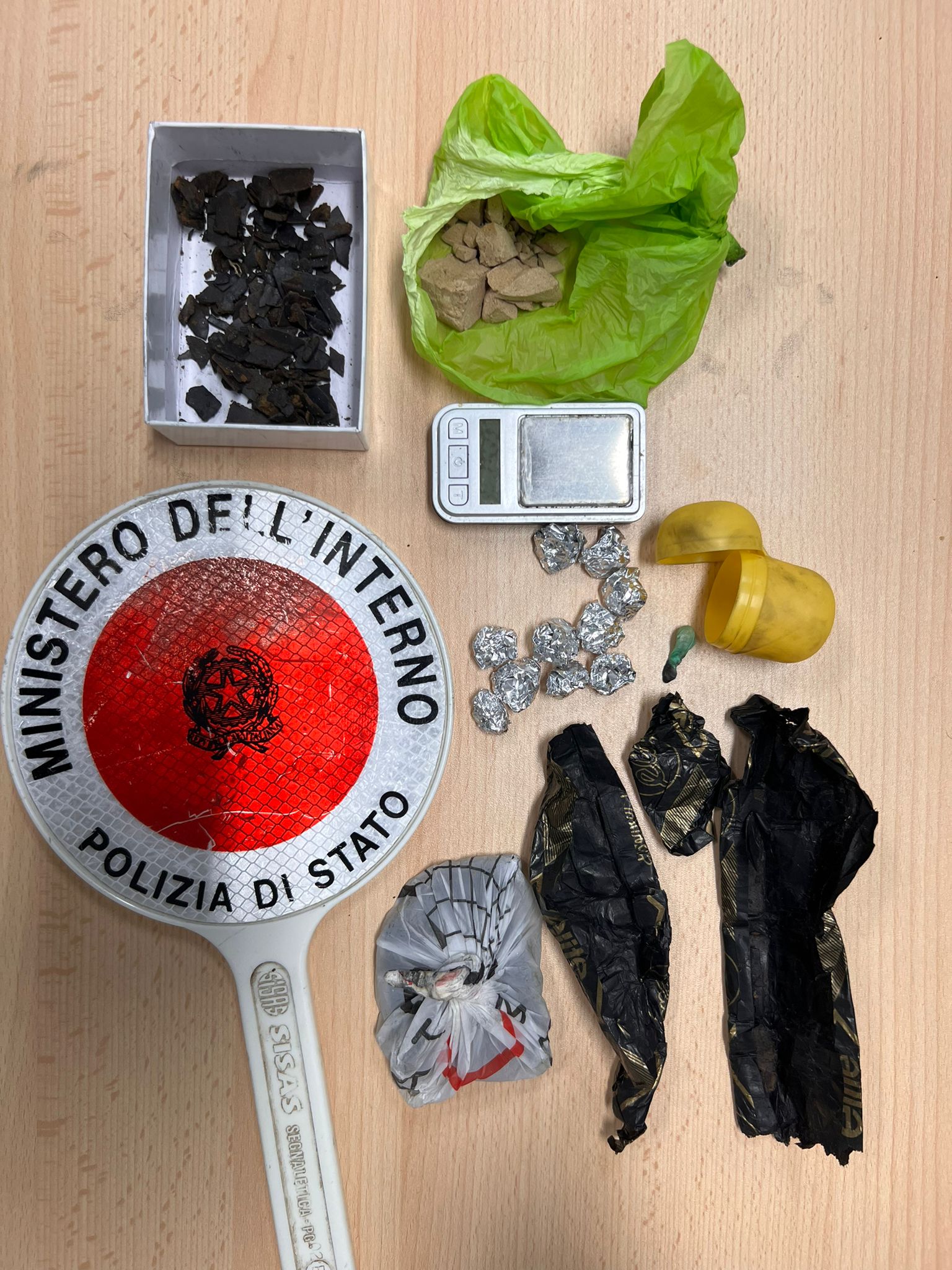 Spacciava droga nel Siracusano tra le case popolari: arrestato