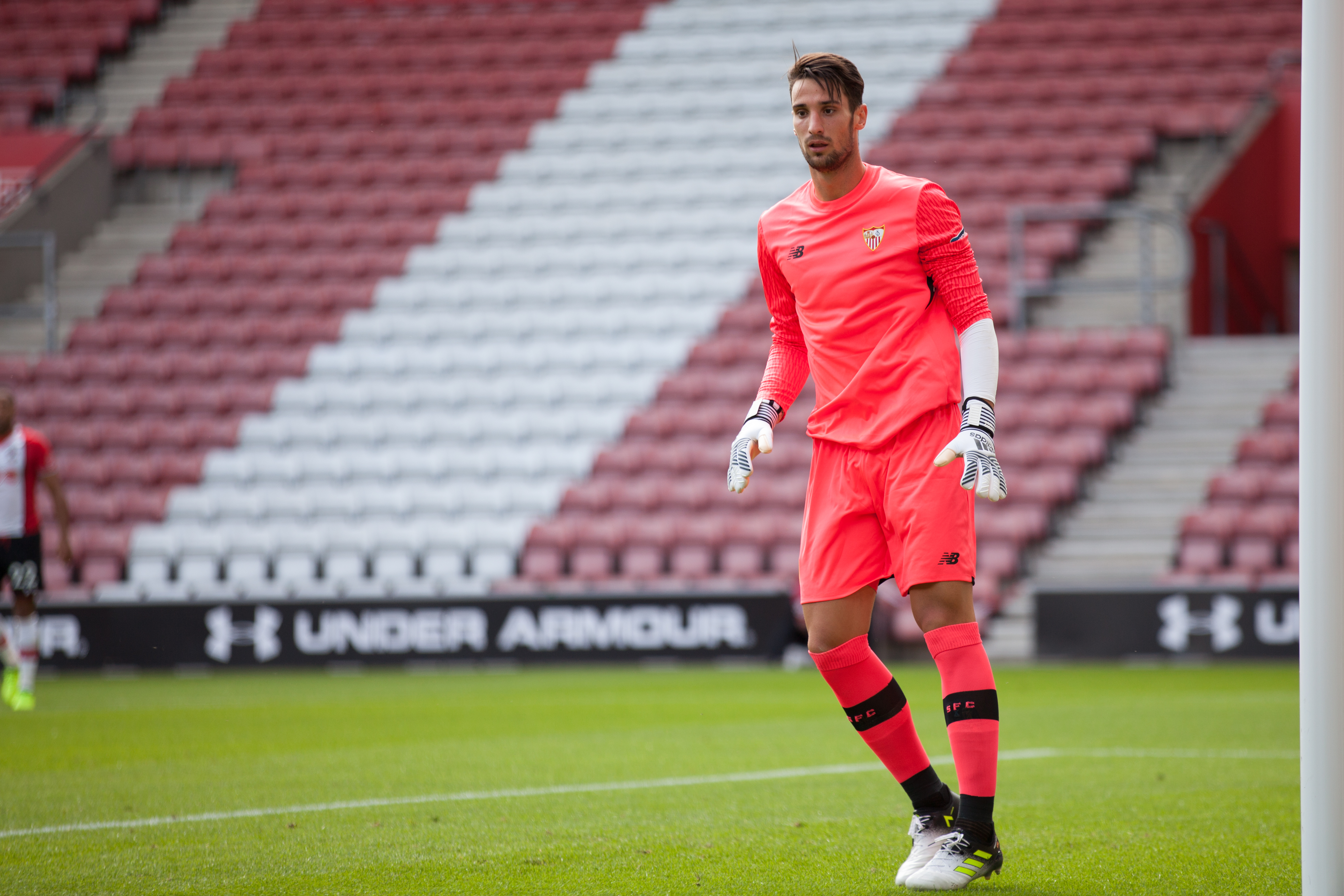 Psg, buone notizie per Sergio Rico: è uscito dal coma