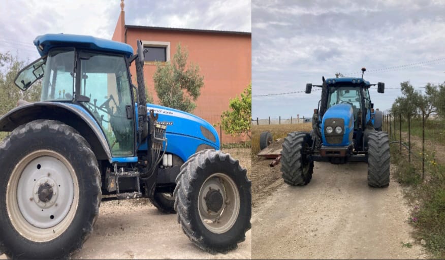 Avola, beccato in giro con un trattore rubato: scatta la denuncia