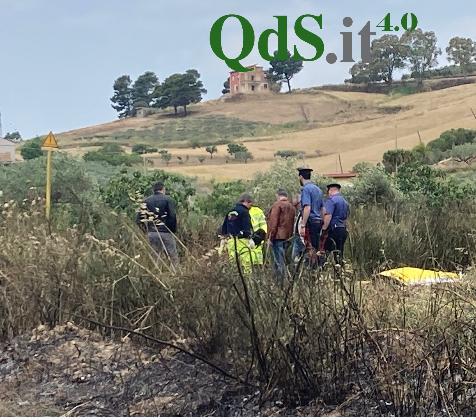 Tragedia in campagna, 87enne muore carbonizzato mentre cerca di spegnere un incendio