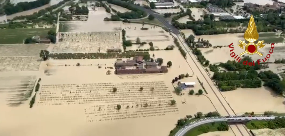 Alluvione in Emilia Romagna, oltre 10mila interventi dei vigili del fuoco