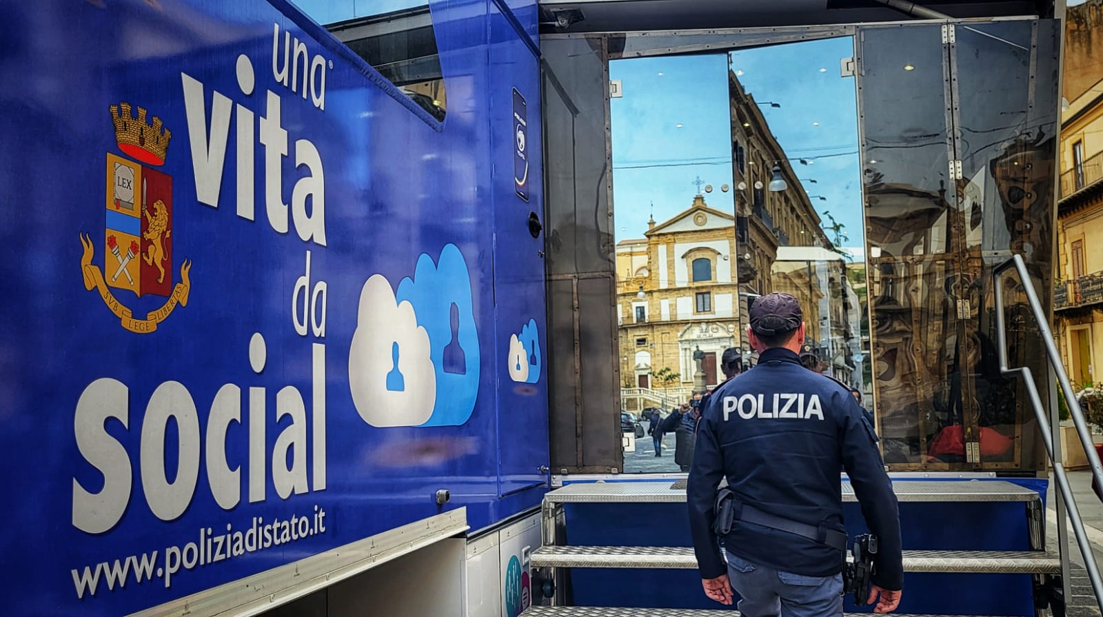 Lezioni di cybersicurezza per i giovani nisseni