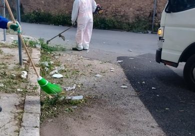 Palermo, continua il programma di diserbo nelle vie cittadine