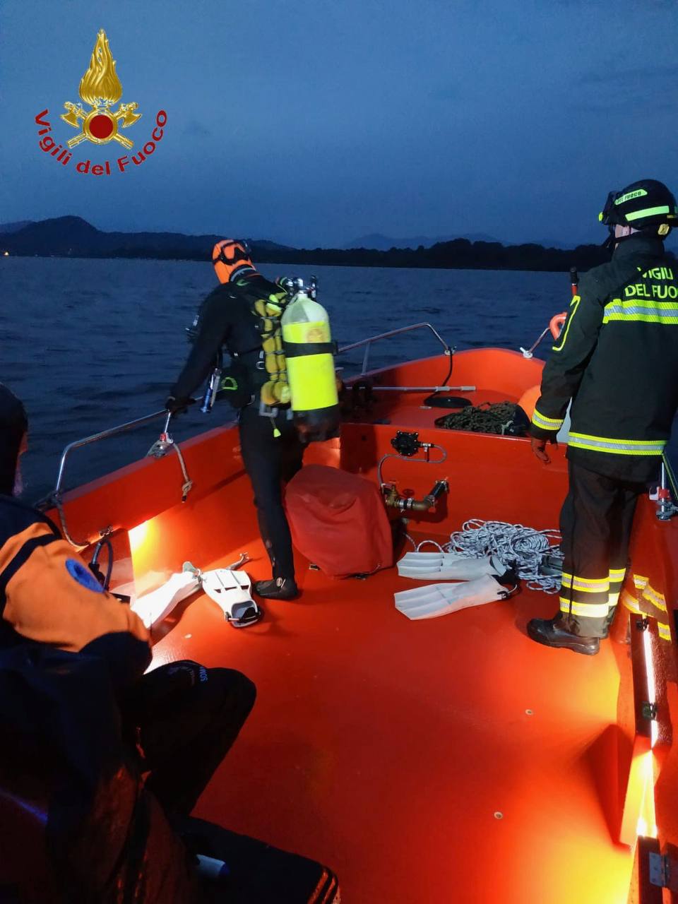 Imbarcazione si ribalta sul Lago Maggiore, 4 morti – VIDEO