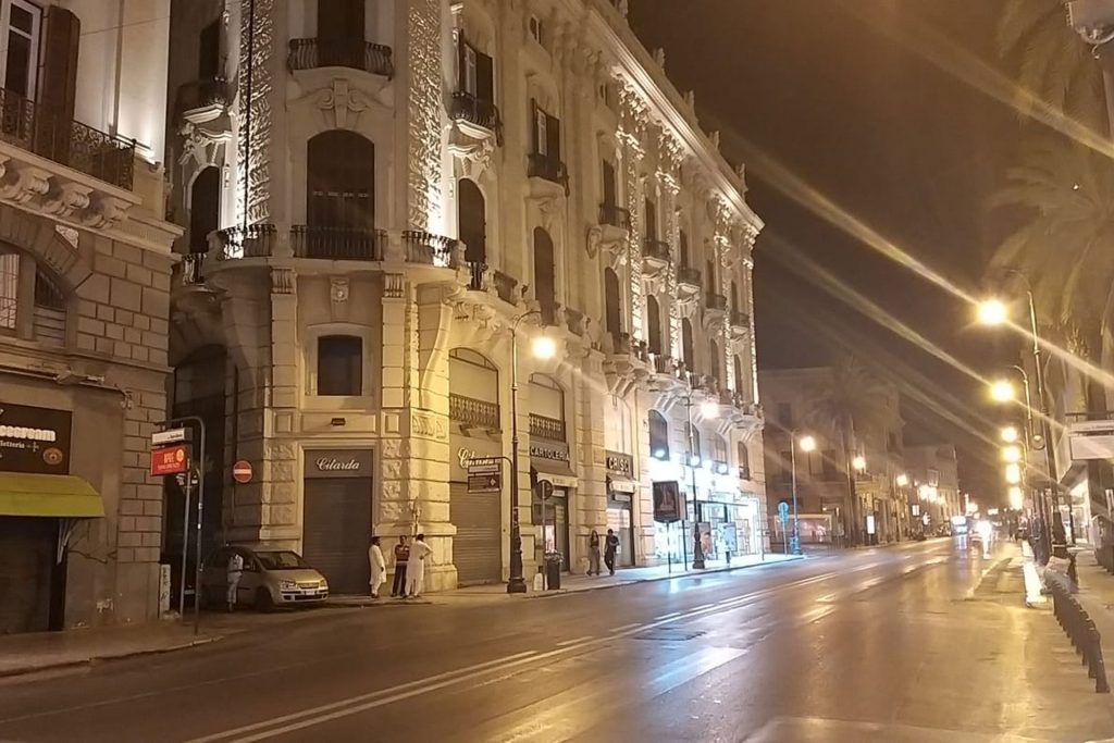 Palermo, via Roma terra di nessuno: altro passante rapinato da un giovane