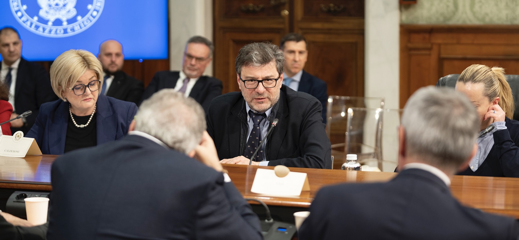 Decreto Lavoro: taglio al cuneo fiscale, più voucher e contratti a termine, addio al RdC