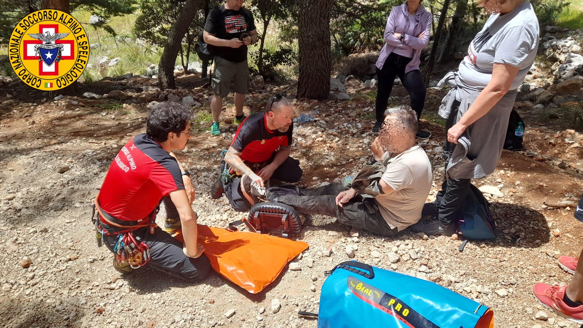 Monte Gallo, intervento per un escursionista infortunato