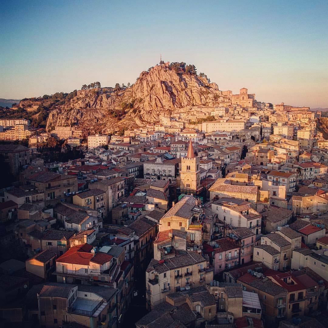 Nicosia, primo via libera al Piano delle opere pubbliche