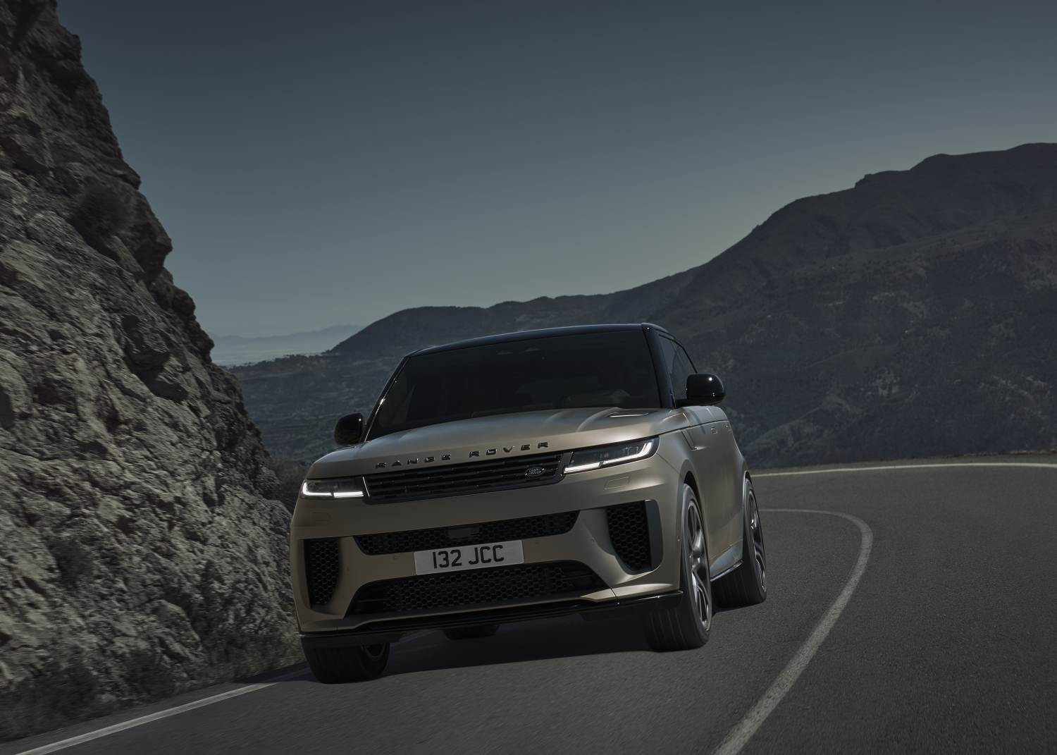 Nuova Range Rover Sport Sv in Edition One solo per pochi