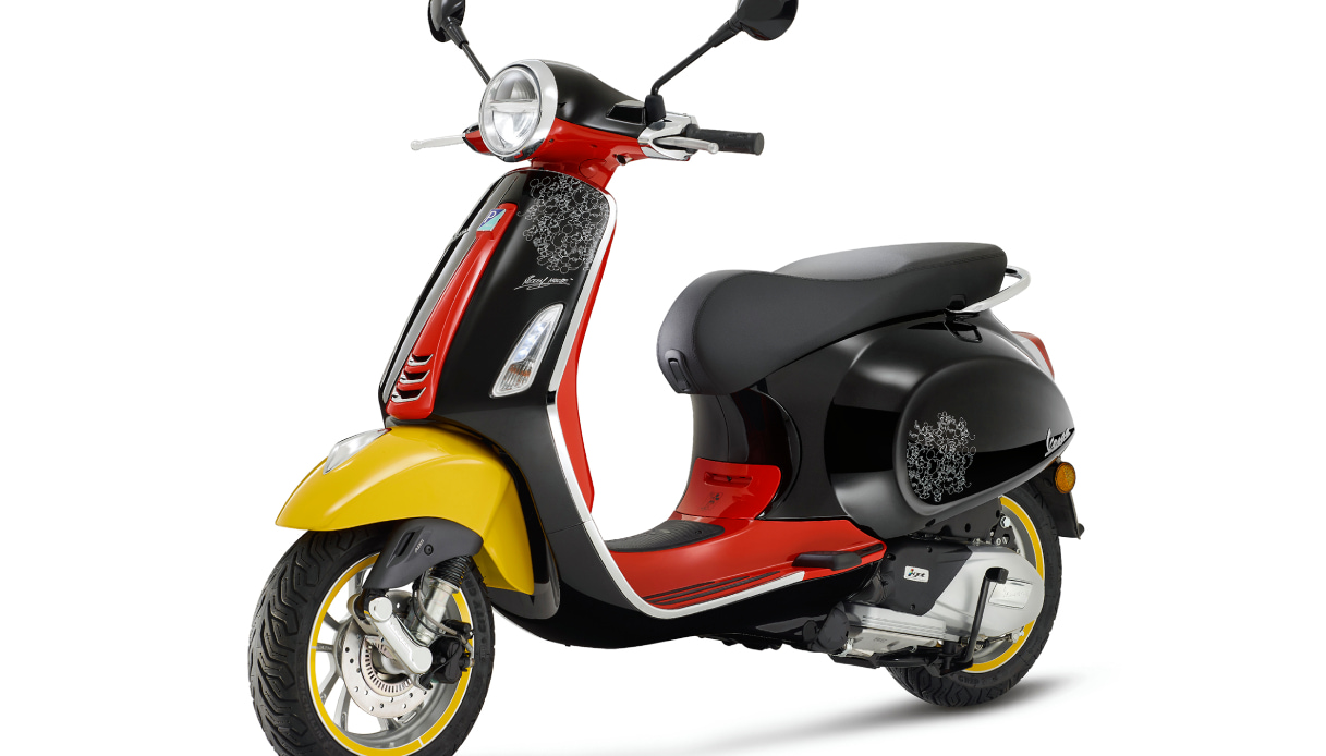 Vespa e Disney Mickey Mouse insieme per un’edizione limitata