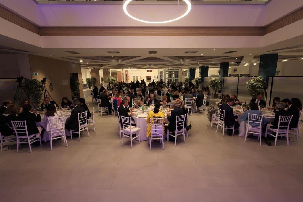 Palermo: da marciapiedi ad arredi, imprenditori ‘comprano’ all’asta problemi città