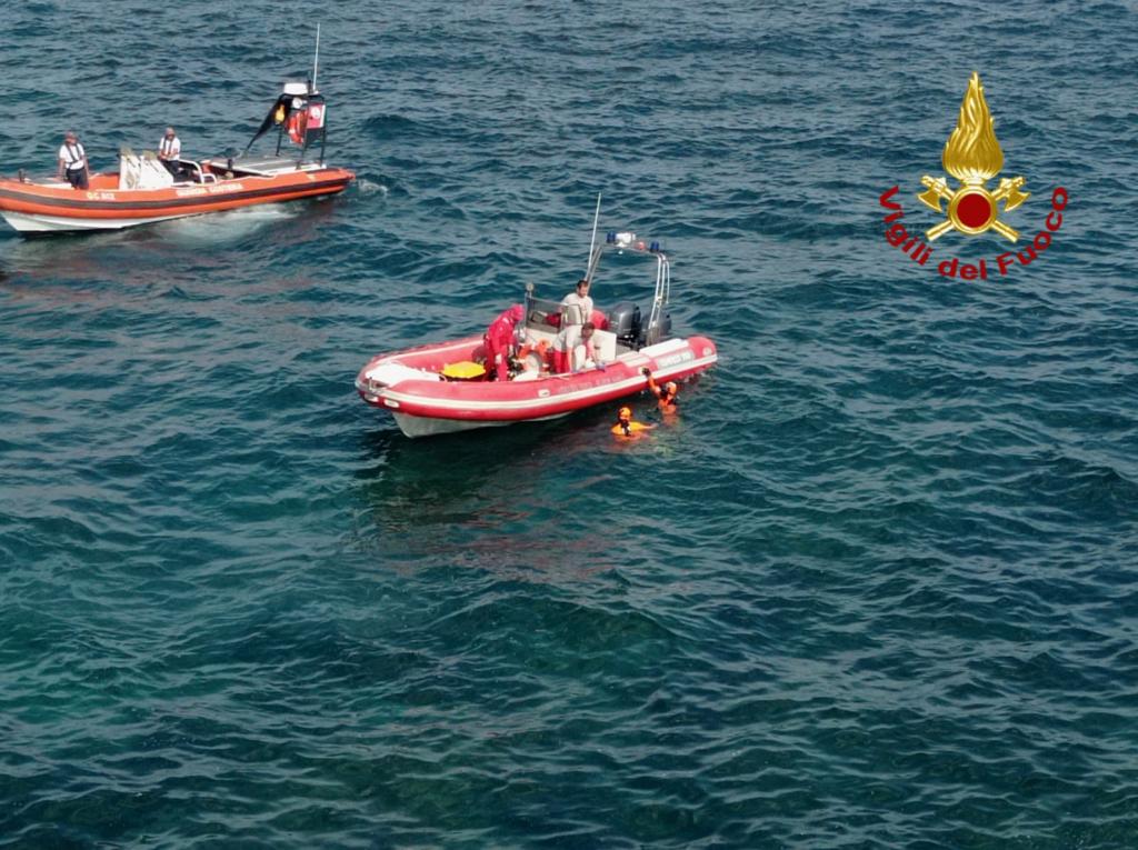 Cadavere in mare a Catania, corpo portato in obitorio: sarà effettuata l’autopsia