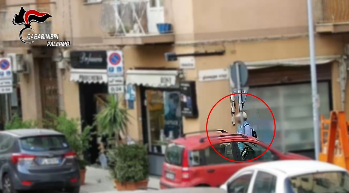 Barba e capelli lunghi non bastano a nascondersi, catturato latitante in Sicilia – VIDEO