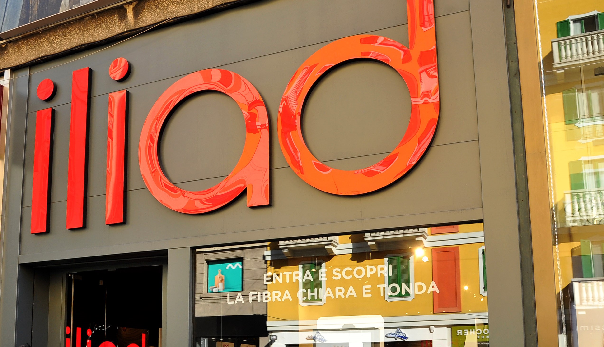 Lavoro, Iliad cerca personale: ecco come candidarsi