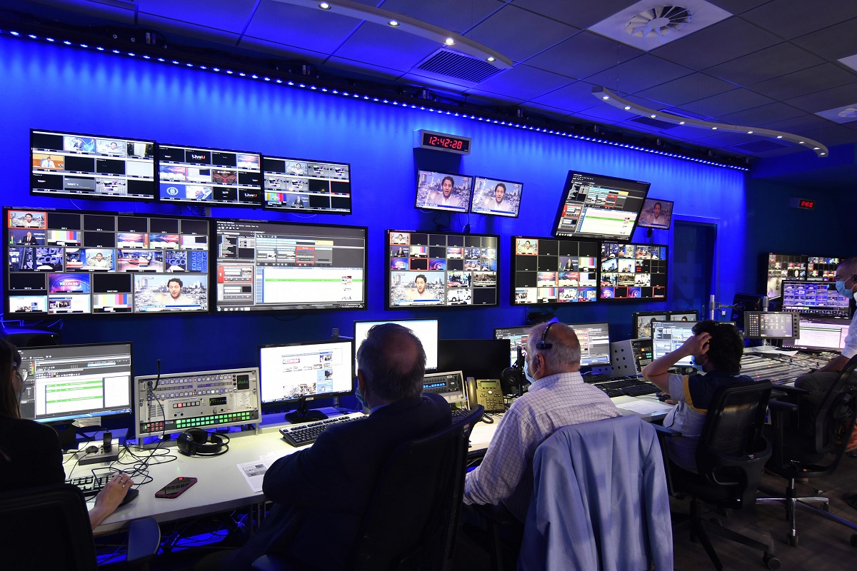 “Uragano Mediaset”, tra addii, novità e conferme: ecco i palinsesti 2023 – 2024