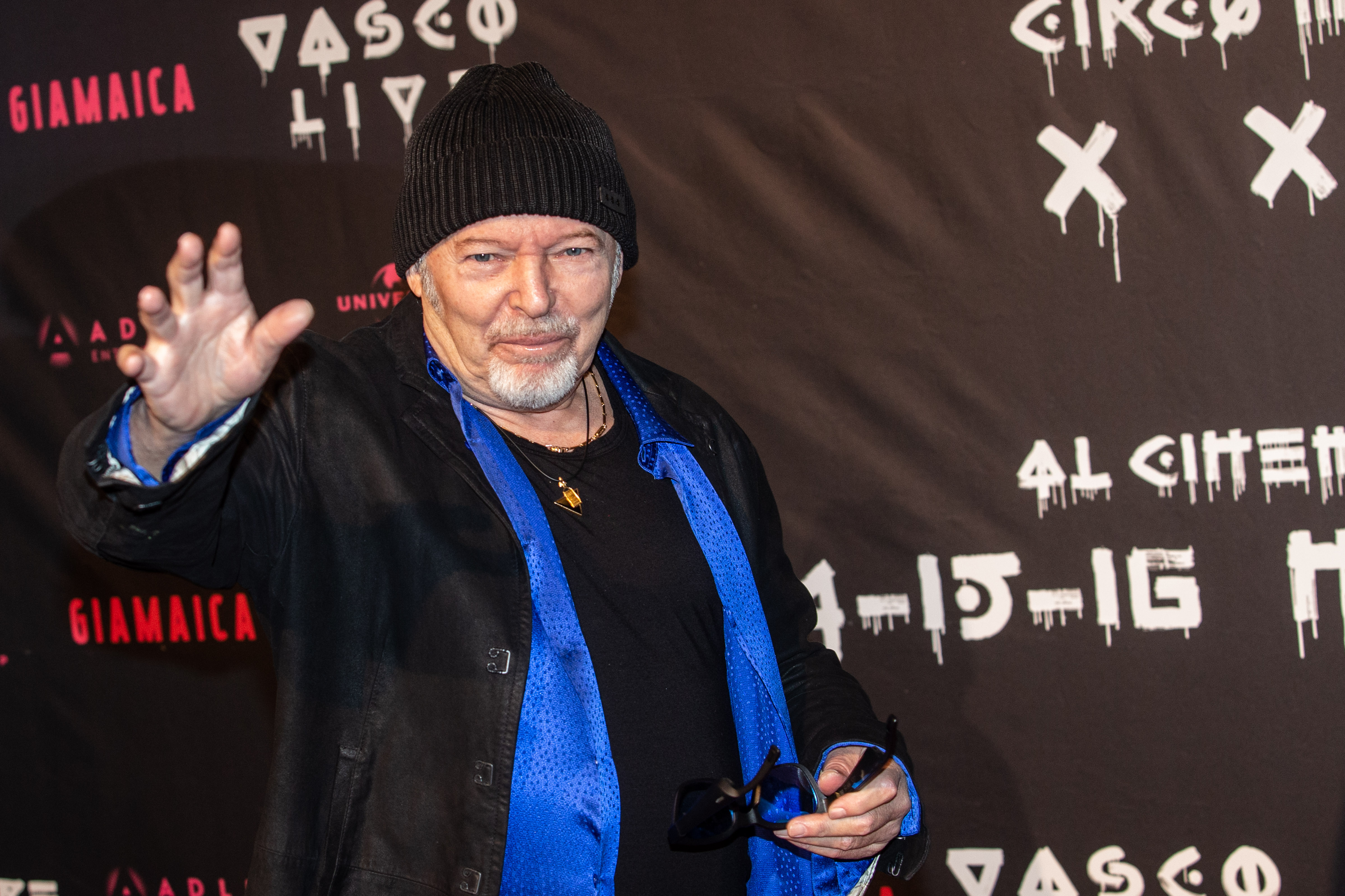 Taormina, l’elogio di Vasco Rossi e la reazione di Cateno De Luca: sarà premio alla carriera per l’artista