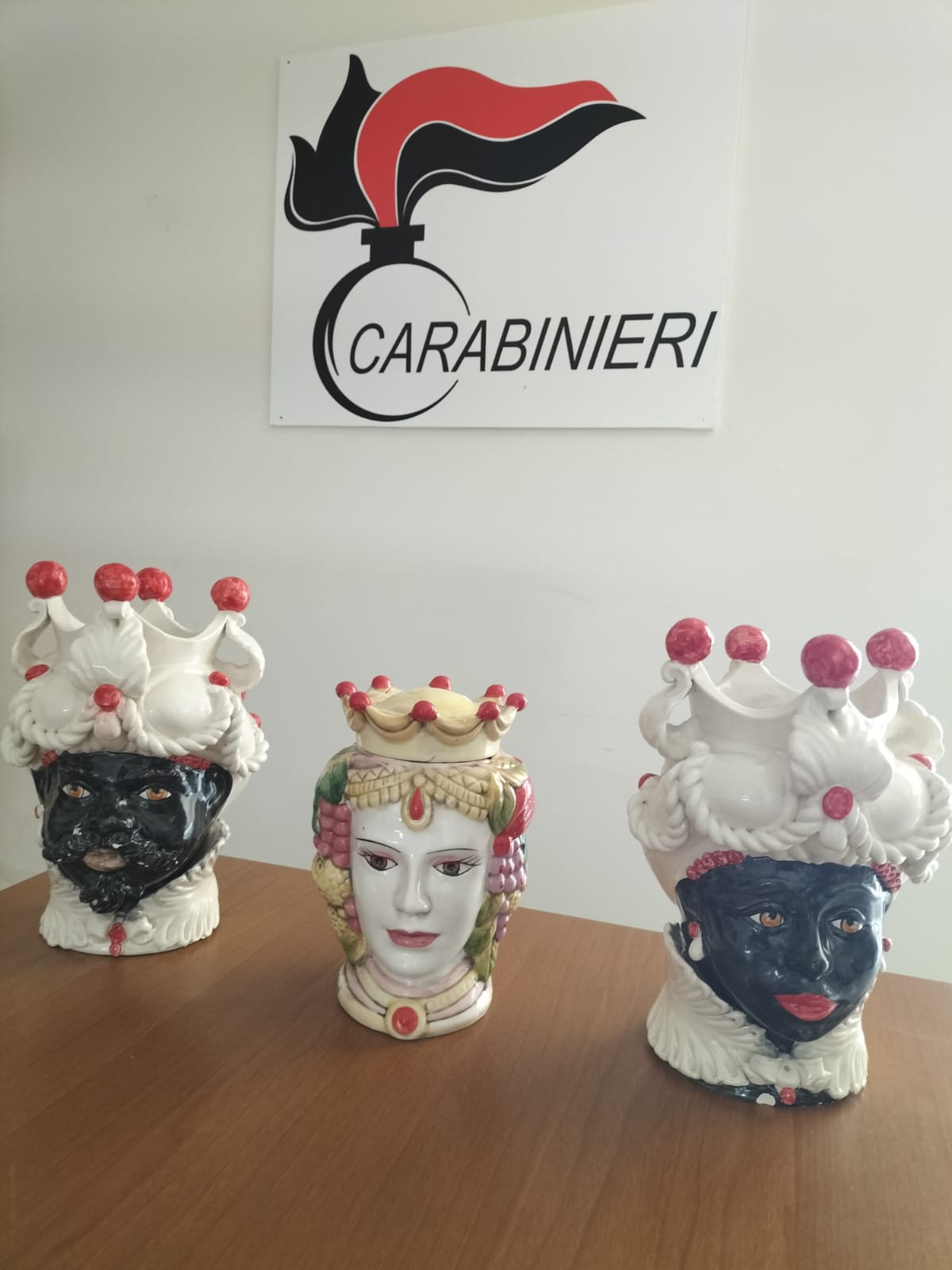 Pachino, furto in attività commerciale: ladri incastrati da telecamere