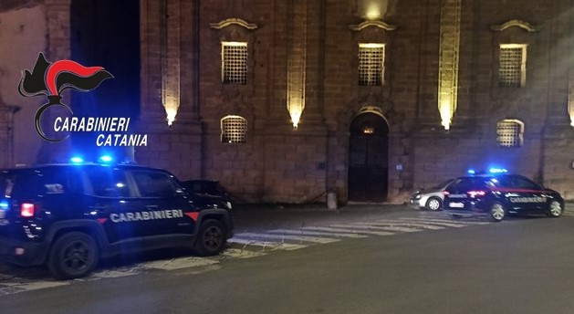 Controlli nei luoghi della movida del Calatino: scattano arresti, denunce e sanzioni