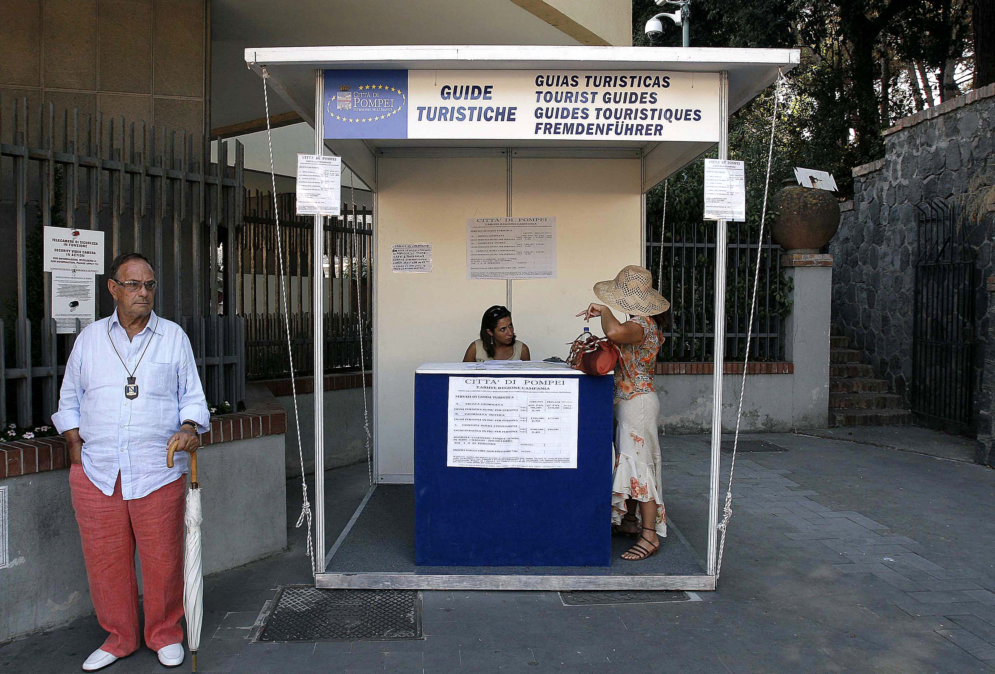 Guide turistiche autorizzate, la Sicilia fa il pieno di professionisti Guide turistiche autorizzate, la Sicilia fa il pieno di professionisti