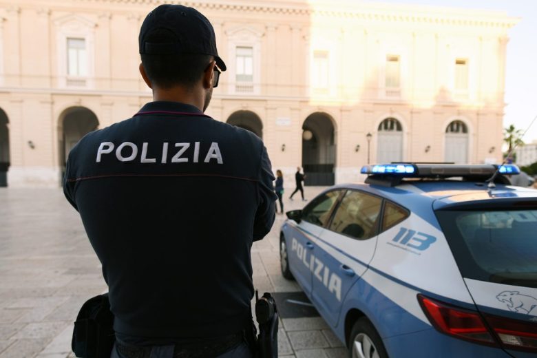 Catania, tenta di estorcere soldi per il crack minacciando i familiari di far esplodere una bombola
