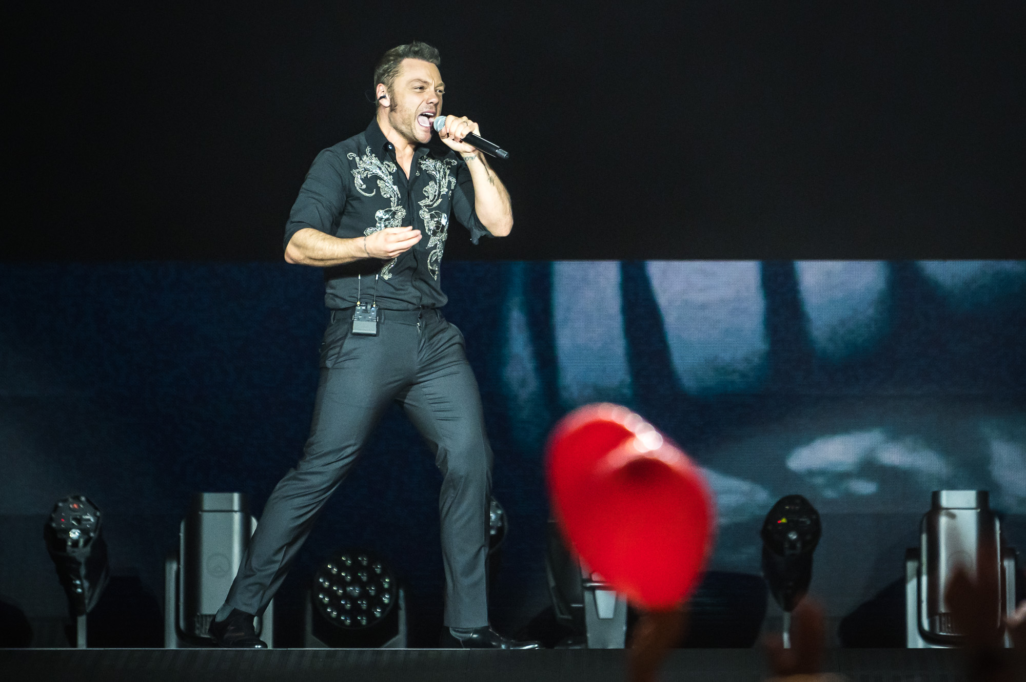 Alluvione in Emilia Romagna: Tiziano Ferro devolve 200 mila euro alle popolazioni colpite